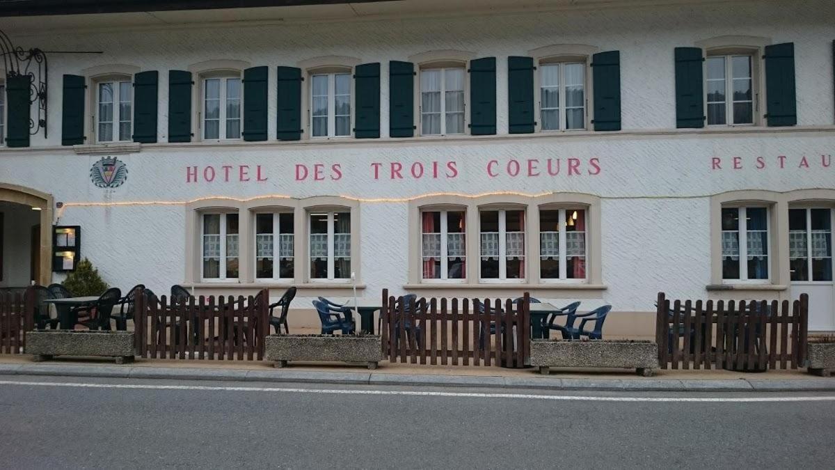 Hotel-Restaurant Des 3 Coeurs Vaulion Εξωτερικό φωτογραφία